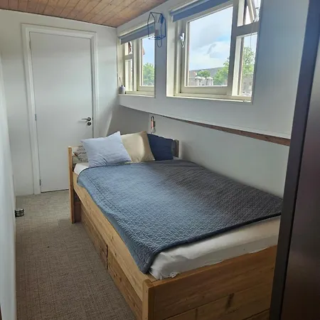 Ботель Woonboot - Houseboat Амстердам